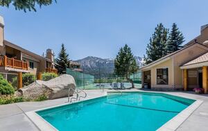Mammoth Creek Two Bedroom | Walk To The Creek - Mammoth Lakes, California