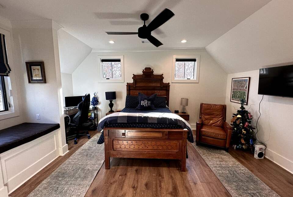 Entertaining Home with Private Lake in Oxford - Oxford, Mississippi