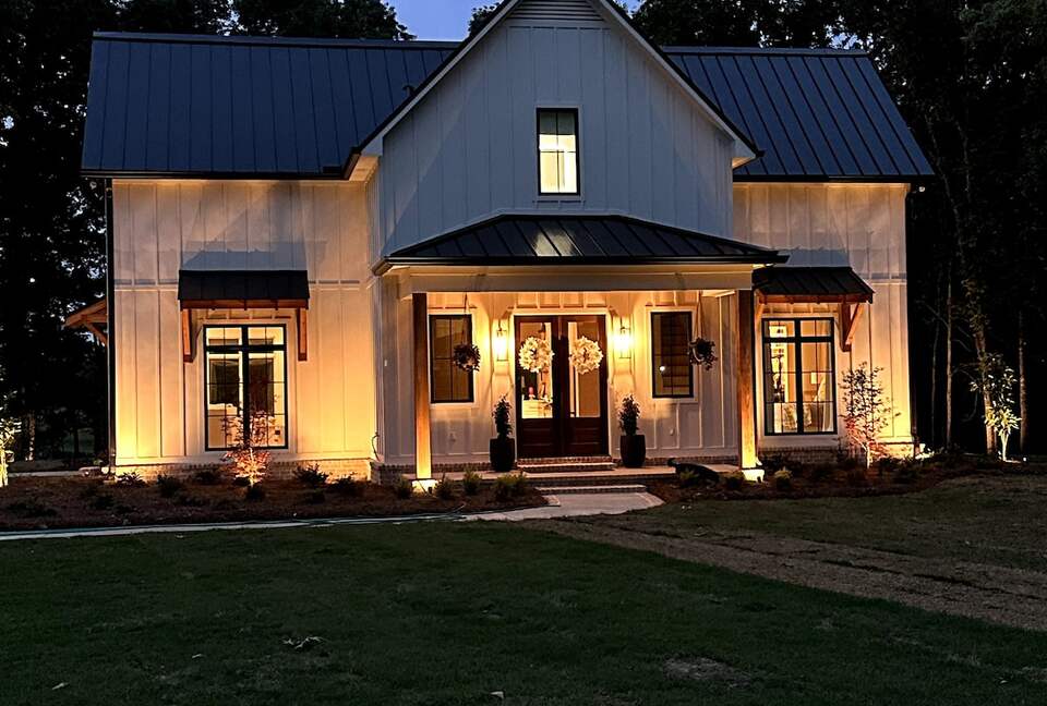 Entertaining Home with Private Lake in Oxford - Oxford, Mississippi