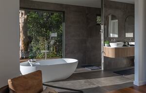 Lomani - Farrants Hill, Australia