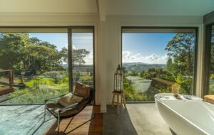 Lomani - Farrants Hill, Australia