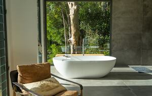 Lomani - Farrants Hill, Australia