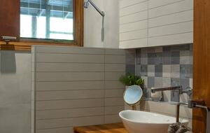 Lomani - Farrants Hill, Australia