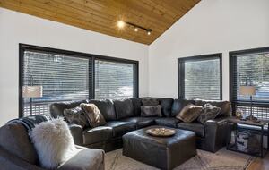 Boulder Bend: Blue River’s Premier Retreat - Breckenridge, Colorado