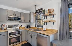 Boulder Bend: Blue River’s Premier Retreat - Breckenridge, Colorado