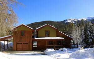 Boulder Bend: Blue River’s Premier Retreat - Breckenridge, Colorado