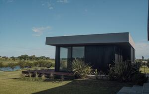 Modern Waterfront Lake House | Carmelo Golf - Carmelo, Uruguay