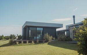 Modern Waterfront Lake House | Carmelo Golf - Carmelo, Uruguay