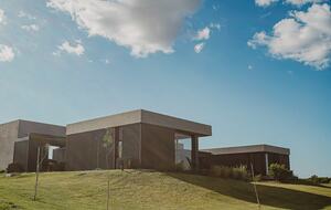 Modern Waterfront Lake House | Carmelo Golf - Carmelo, Uruguay