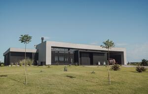 Modern Waterfront Lake House | Carmelo Golf - Carmelo, Uruguay