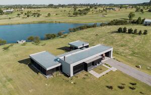 Modern Waterfront Lake House | Carmelo Golf - Carmelo, Uruguay