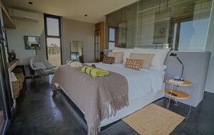 Modern Waterfront Lake House | Carmelo Golf - Carmelo, Uruguay