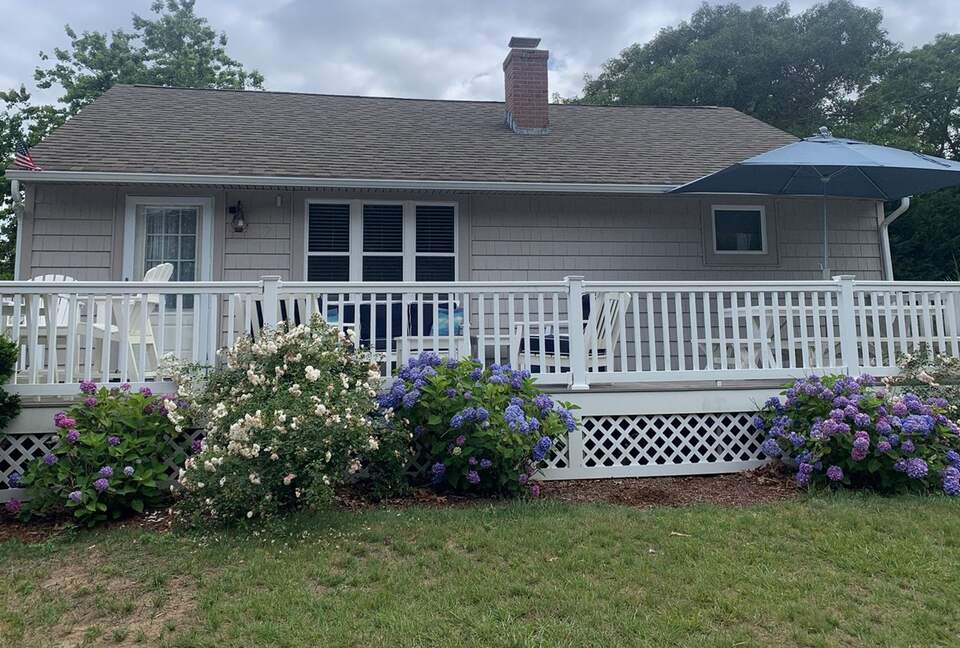 Cape Cod Cottage | Private Popponesset Beach Access - Mashpee, Massachusetts