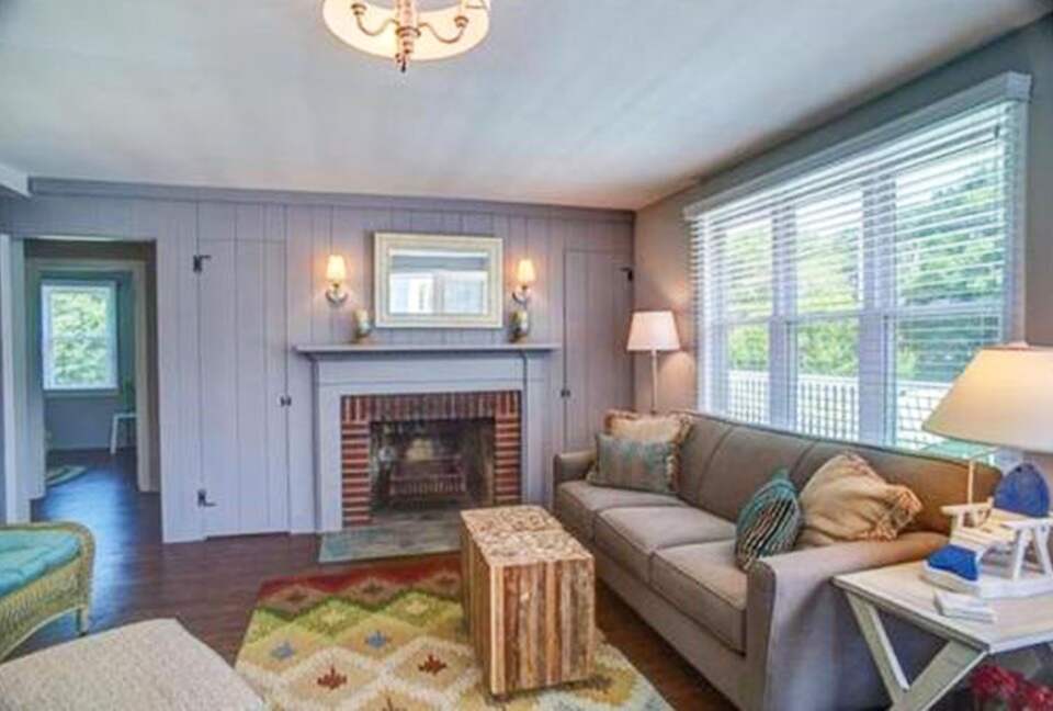 Cape Cod Cottage | Private Popponesset Beach Access - Mashpee, Massachusetts