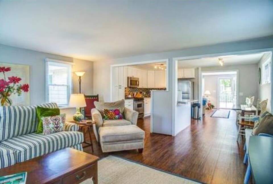 Cape Cod Cottage | Private Popponesset Beach Access - Mashpee, Massachusetts