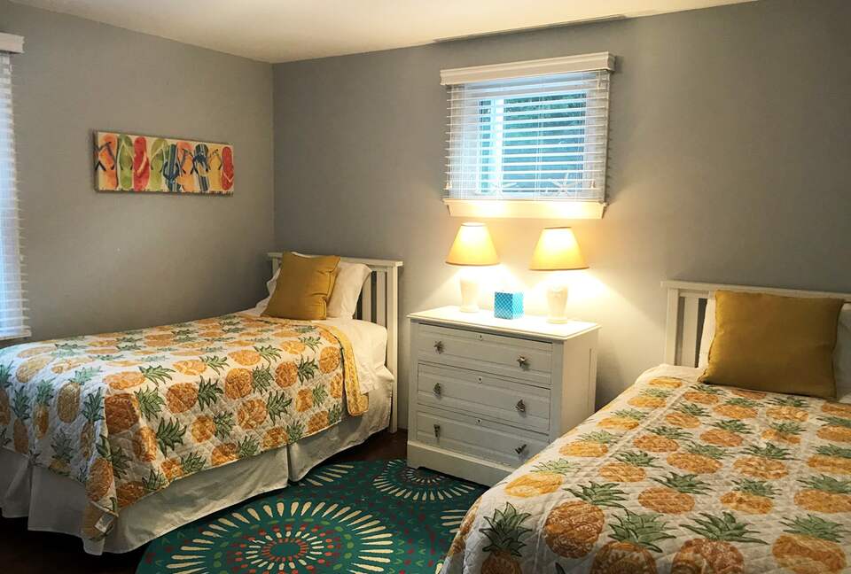 Cape Cod Cottage | Private Popponesset Beach Access - Mashpee, Massachusetts