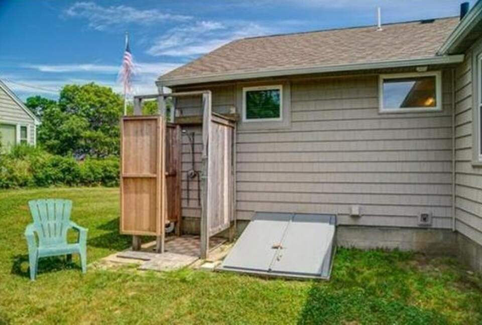 Cape Cod Cottage | Private Popponesset Beach Access - Mashpee, Massachusetts