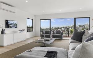 Luxury Mission Bay Oasis with Heated Pool - Auckland, New Zealand