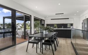 Luxury Mission Bay Oasis with Heated Pool - Auckland, New Zealand