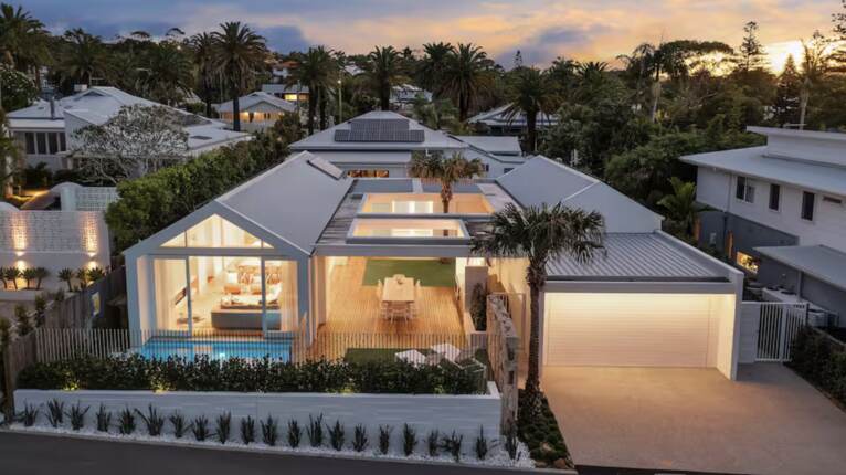 Penthouses for Rent in Qatar - Saakin - Aroharn Luxury Piracy Located Penthouse