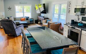 Ocean Views in Historic Plymouth - Plymouth, Massachusetts