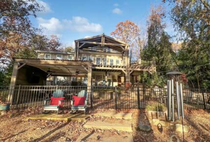 Lake House with Year Round Views - White, Georgia