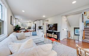 Quiet West Seattle Home | Best Location! - Seattle, Washington