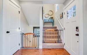 Quiet West Seattle Home | Best Location! - Seattle, Washington