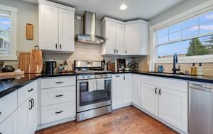 Quiet West Seattle Home | Best Location! - Seattle, Washington