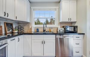 Quiet West Seattle Home | Best Location! - Seattle, Washington