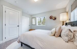 Quiet West Seattle Home | Best Location! - Seattle, Washington