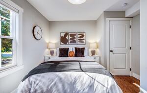 Quiet West Seattle Home | Best Location! - Seattle, Washington