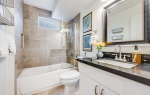 Quiet West Seattle Home | Best Location! - Seattle, Washington