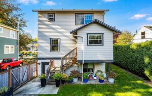 Quiet West Seattle Home | Best Location! - Seattle, Washington