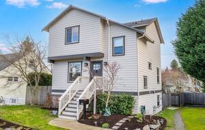Quiet West Seattle Home | Best Location! - Seattle, Washington