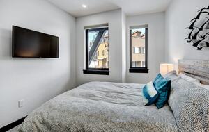 Spacious Townhome with Hot Tub and Fireplace - Winter Park, Colorado