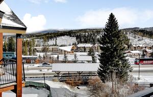 Spacious Townhome with Hot Tub and Fireplace - Winter Park, Colorado
