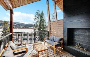 Spacious Townhome with Hot Tub and Fireplace - Winter Park, Colorado