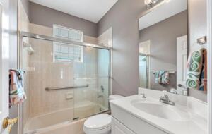 Riverside Bliss with Beach Access in Melbourne Beach - Melbourne Beach, Florida