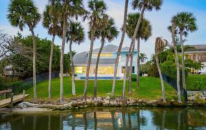 Riverside Bliss with Beach Access in Melbourne Beach - Melbourne Beach, Florida