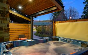 Spacious Townhome with Hot Tub and Fireplace - Winter Park, Colorado