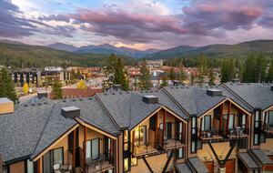 Spacious Townhome with Hot Tub and Fireplace - Winter Park, Colorado