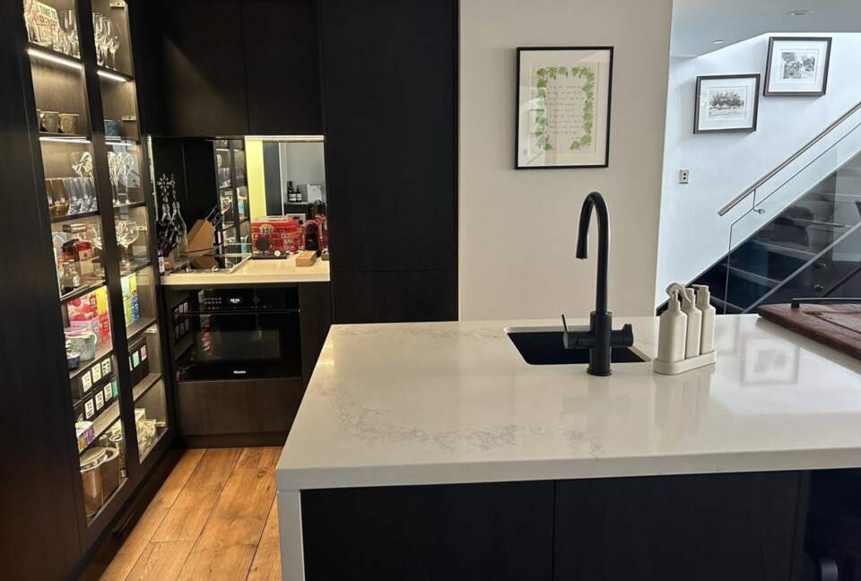 Lavender Bay Views - Milsons Point, Australia