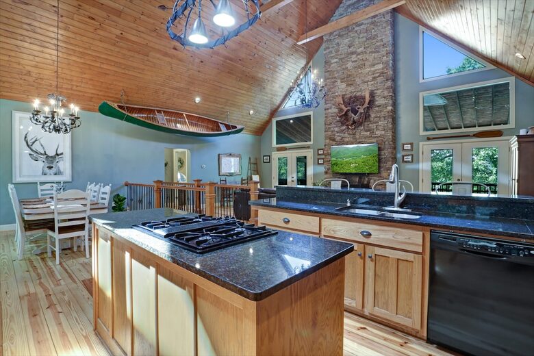 Lake Chatuge Mountain Retreat - Hiawassee, Georgia