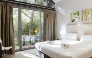 The Aqua Resort - Broadwater, Australia