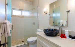 Modern Island Escape with Exclusive Hilton Resort Access - Waikoloa Village, Hawaii