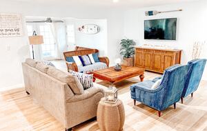 Charming Beach Cottage Steps from St. Pete Beach with Lagoon Pool & Dock - St. Pete Beach, Florida