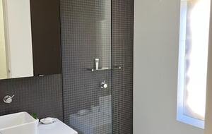 Bathroom on ground level (with shower)