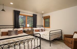 Beaver Creek Getaway | Steps to Gondola, 12 minutes to Vail - Avon, Colorado