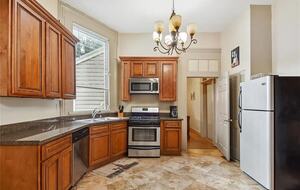 Elegant 1850s Home on the Mardi Gras Parade Route - New Orleans, Louisiana